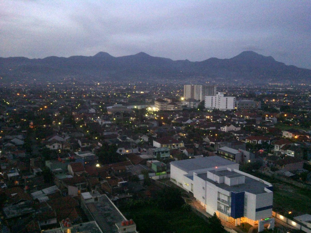 Apartemen The Suites Kayla Bandung Exteriér fotografie